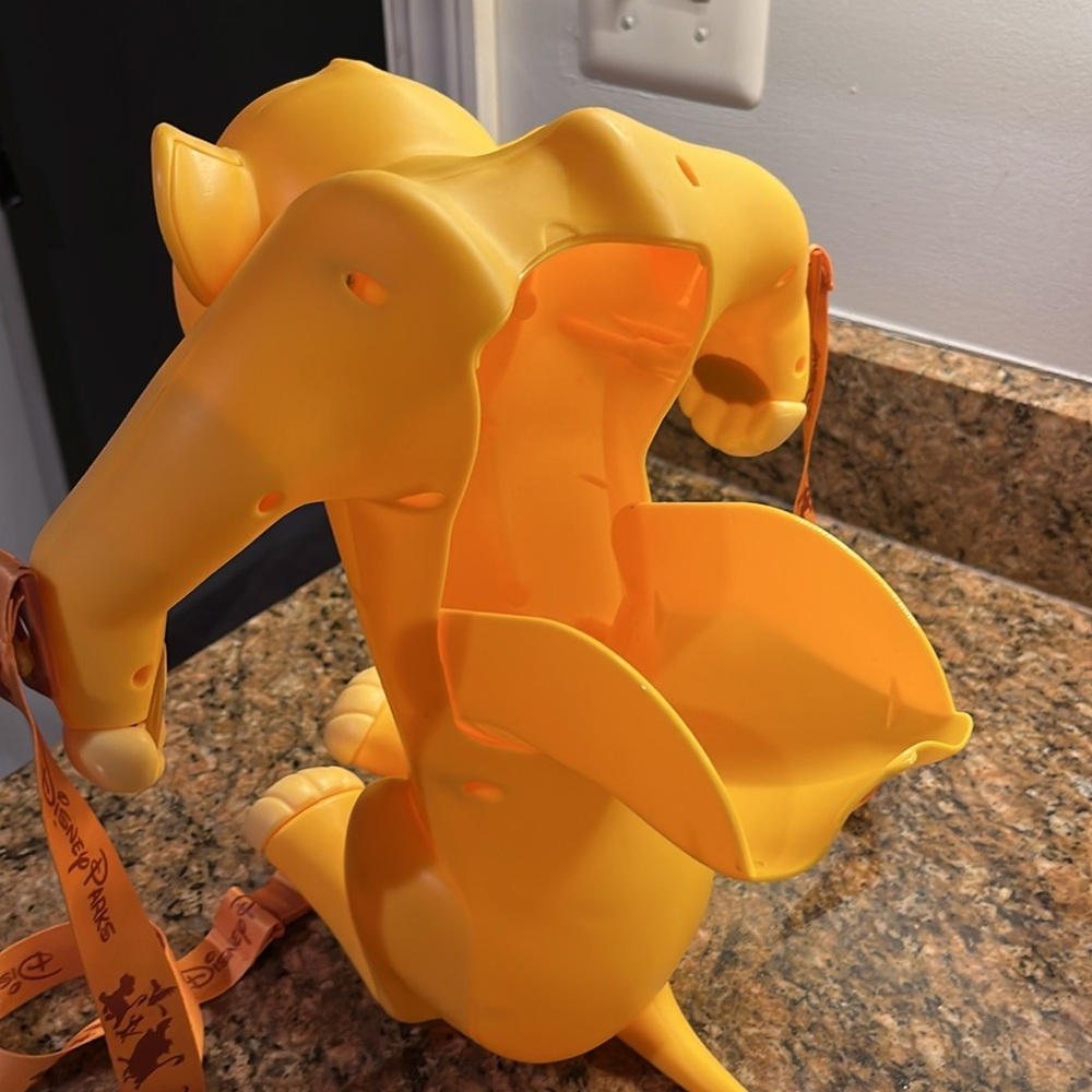 Simba Popcorn Bucket - Picture 4 of 4
